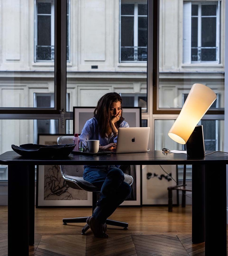 Lámpara de mesa Nile vidrio y mármol E27  930lm 