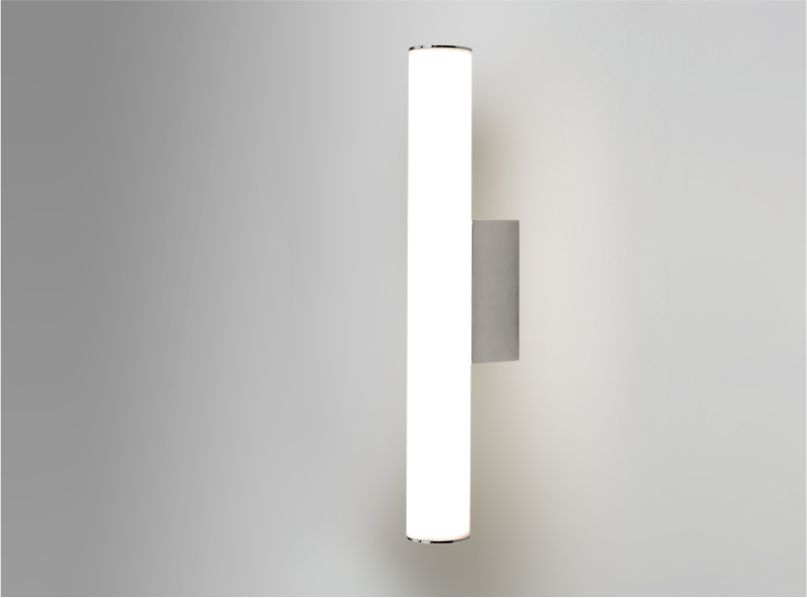 Aplique IP44 difusor cilíndrico L=600mm 120V 12W 3000K