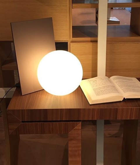 Lampara de mesa Extra T EU/US/GB/SA bronce anodizado Led 13W 2700K 1590LM CRI83