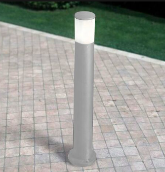 Poste Amelia 800 IP55 con bombillo 11W 1200lm 25000 hrs 100-240V E27